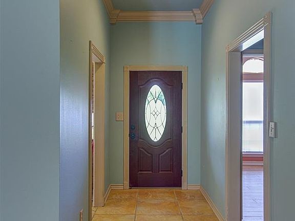 4th image of 13517 Oakwood Dr