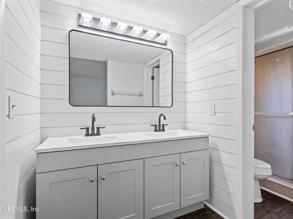 29 HEMBURY Lane, Palm Coast, FL 32137