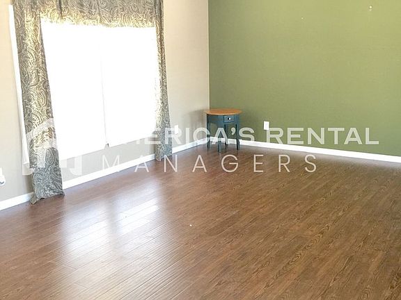 3rd image of 38 Orchid Ln