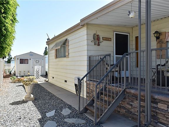 4th image of 1307 Orangewood Sq