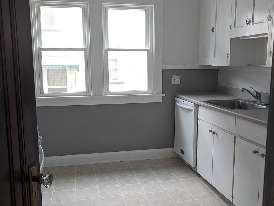 1st image of 1286 Hathaway Ave