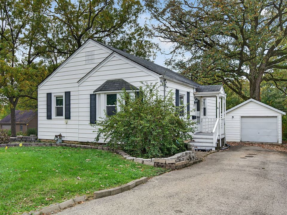 1st image of 224 Ash St