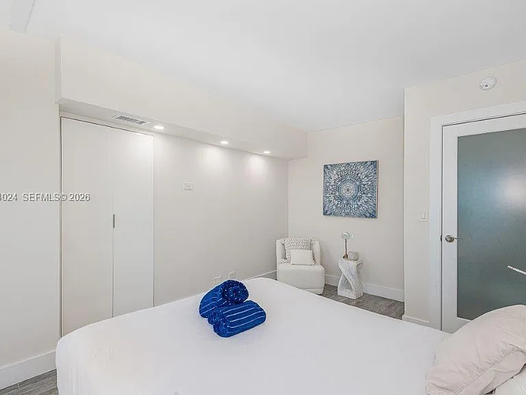 2301 Collins Ave #926 — Photo 24
