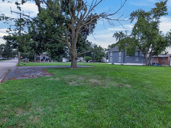 132 N Franklin St, Byron, IL 61010