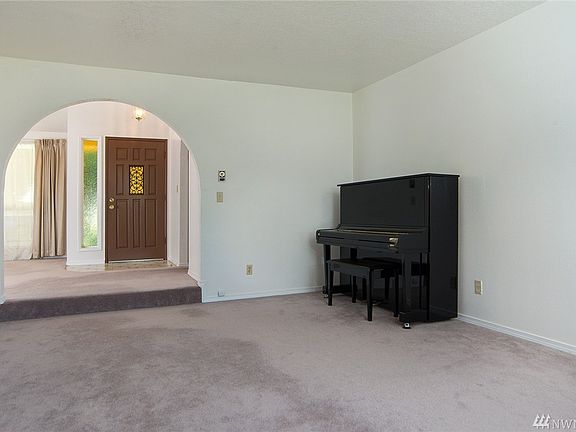 4th image of 3805 Pine St