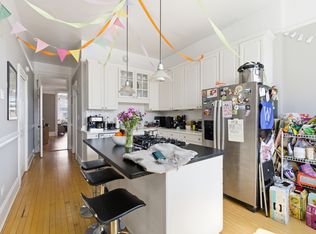 863 W Newport Ave APT 3F, Chicago, IL 60657