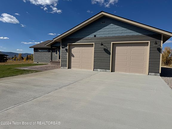 4th image of 84 Bearlake Dr