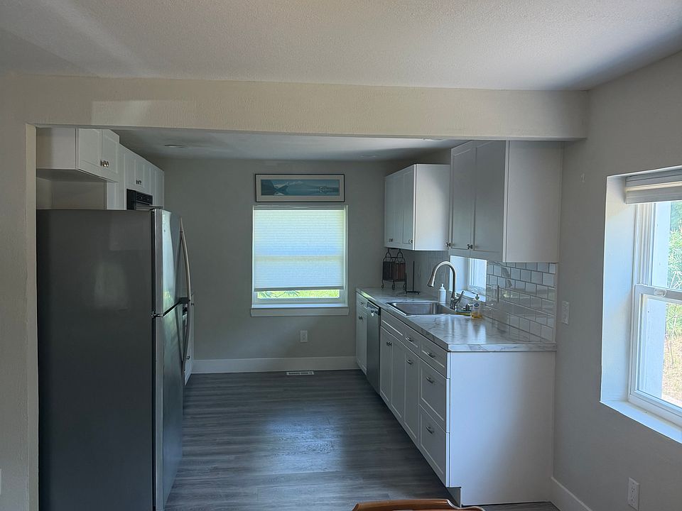 1st image of 3053 Springwater Beach Rd #B
