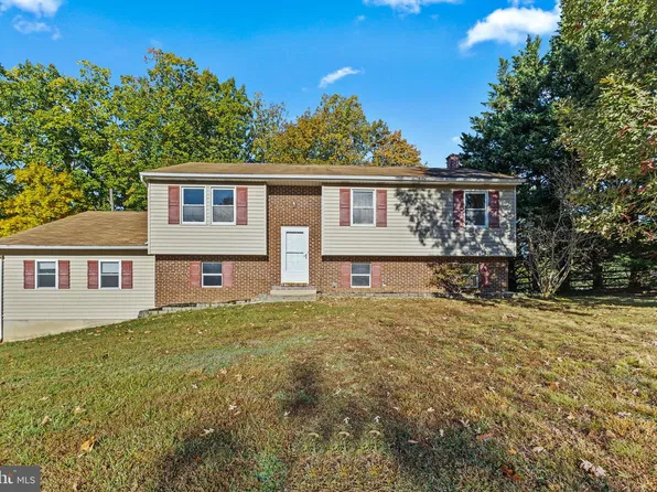 3106 Cardinal Dr, Westminster, MD 21157