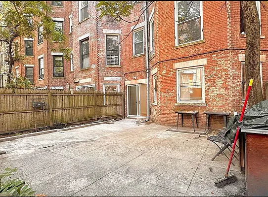 Rented by Compass | media 25