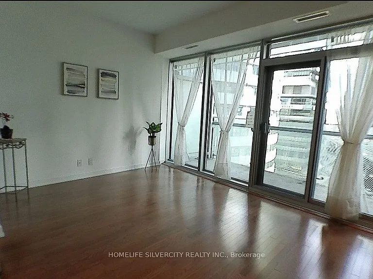 12 York St #601 — Photo 6