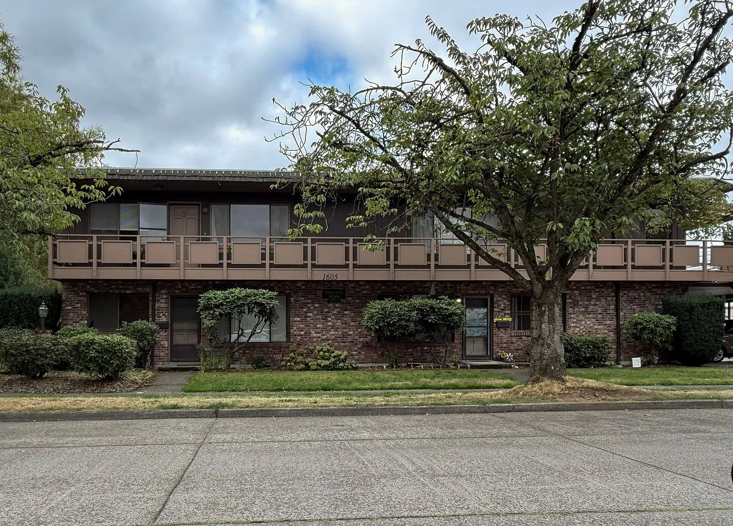 1605 Florida St #3 - Longview, WA — Photo 1
