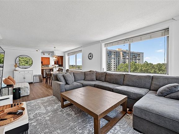 3rd image of 2479 Peachtree Rd NE APT 816