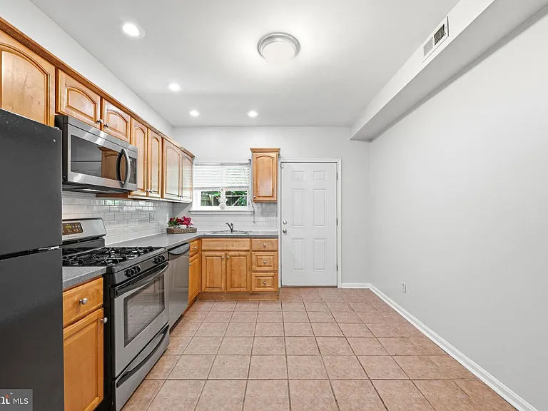 928 N Bambrey St — Photo 9