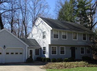 31 Roxbury Dr, Athens, OH 45701