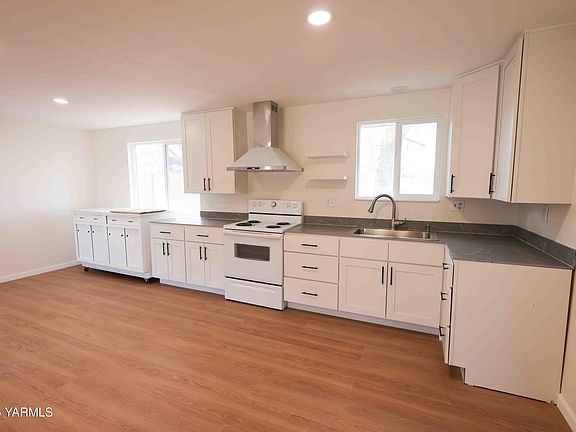 2nd image of 502 Friedline Rd