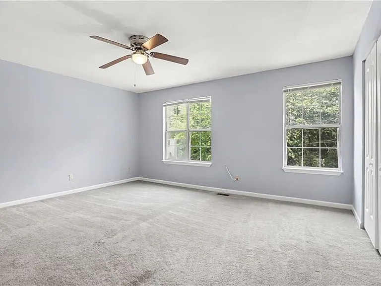 5582 Stonington Trace Pkwy — Photo 9