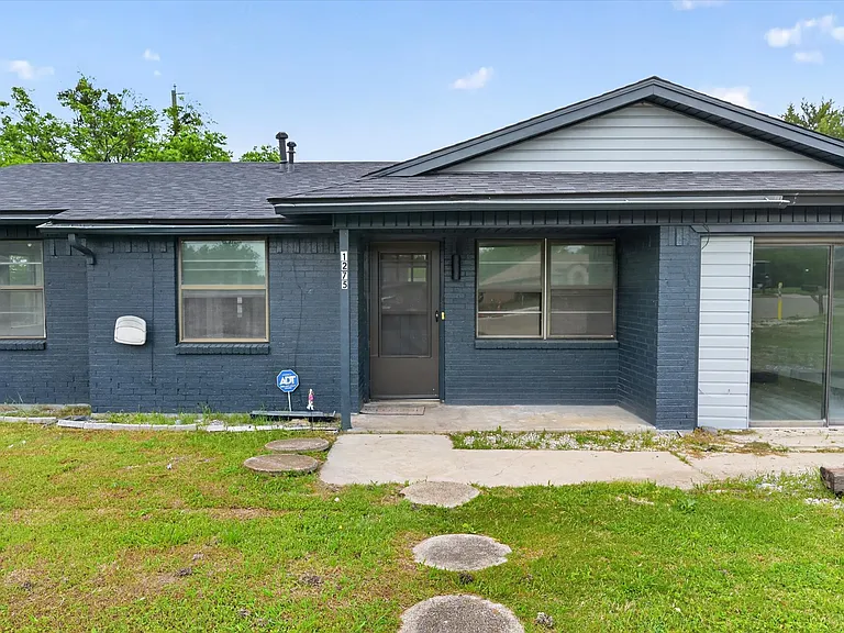 1275 McKinney Cir — Photo 25
