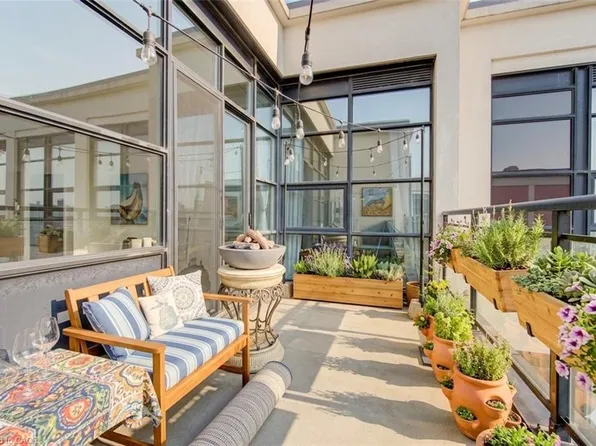 404 King St W #607, Kitchener, ON N2G 4Z9