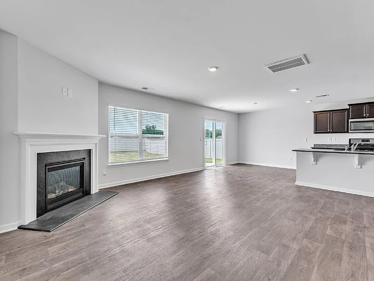 107 Milldale Dr — Photo 6