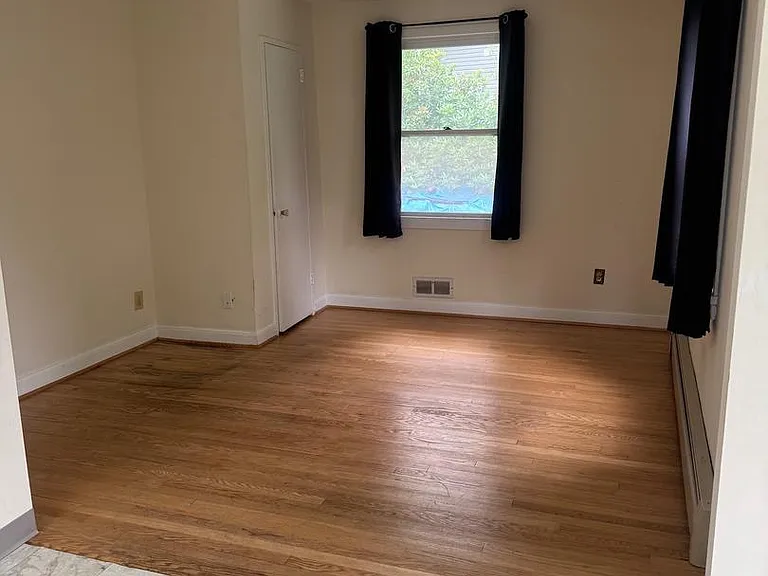 4046 Elizabeth Ln — Photo 9