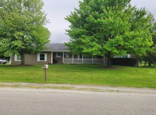 101 Boulder Dr, Gridley, IL 61744
