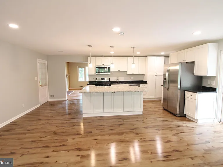 3817 Chanel Rd — Photo 3