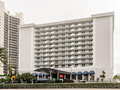 19201 Collins Ave #332, Sunny Isles Beach, FL, 33160