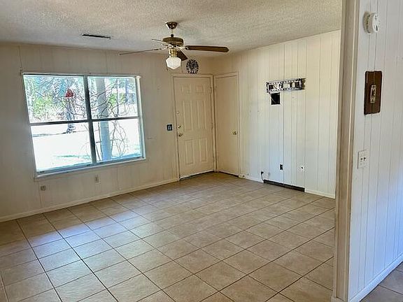 3rd image of 2432 Hardy Skipper Rd