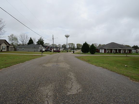 4th image of 43 Magnolia