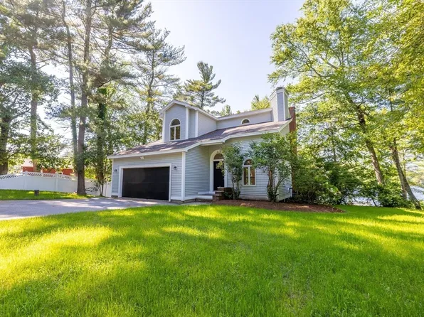 166 Massapoag Rd, Tyngsboro, MA 01879