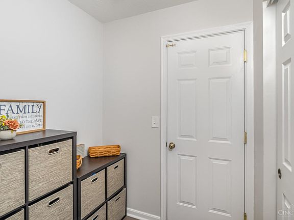 5th image of 7181 Ruwes Oak Dr