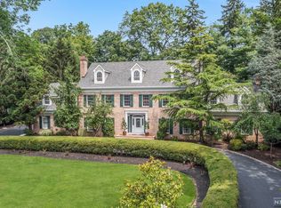 1 Spruce Hollow Rd, Upper Saddle River, NJ 07458