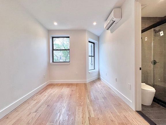 2nd image of 1049 Bergen St APT 2