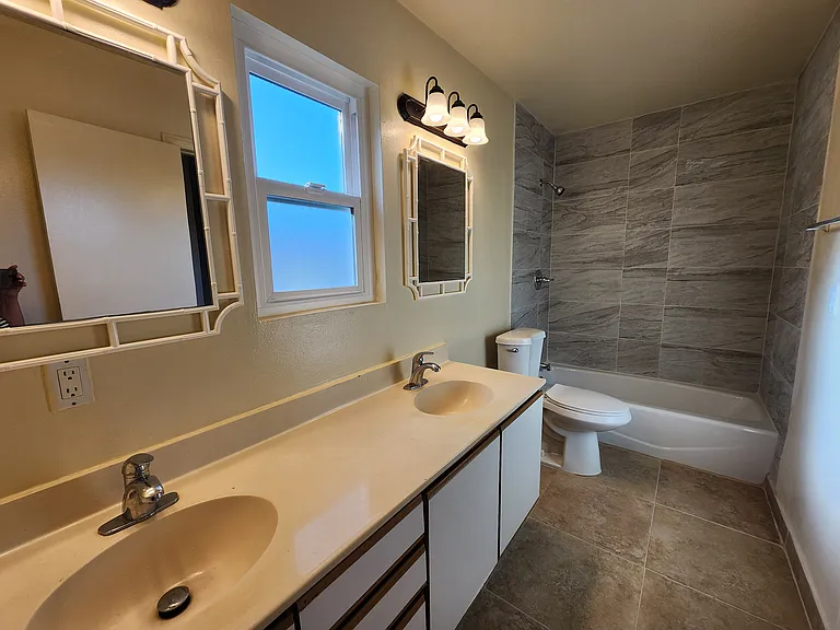 370 Avocado St #3 — Photo 12