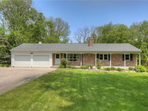 51 Stony Ln, North Kingstown, RI 02852