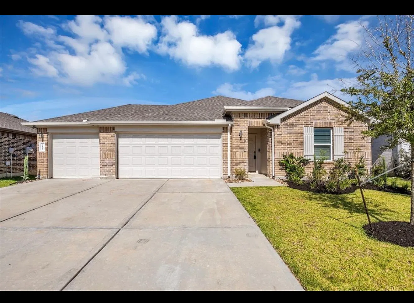 4 bed, 2041 sqft, $2,800 — Photo 2