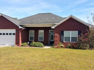 225 Glynn Ct, Hinesville, GA 31313