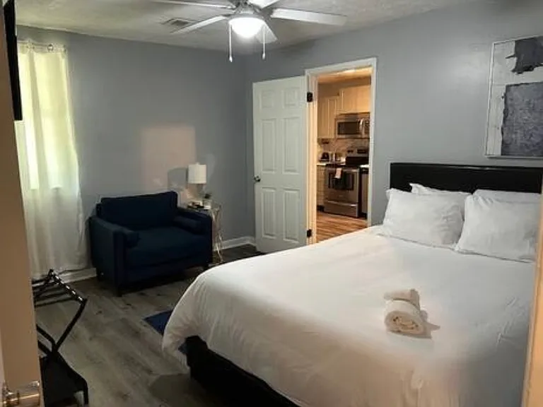 1441 Andrews St NW — Photo 17