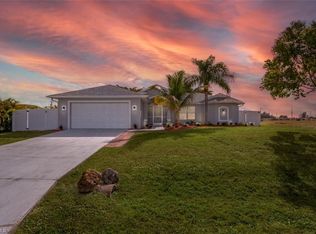 28 NE 16th Ter, Cape Coral, FL 33909