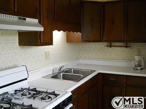 5th image of 2501 Potomac St