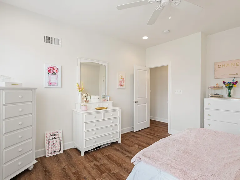 Upper Level Bedroom #2