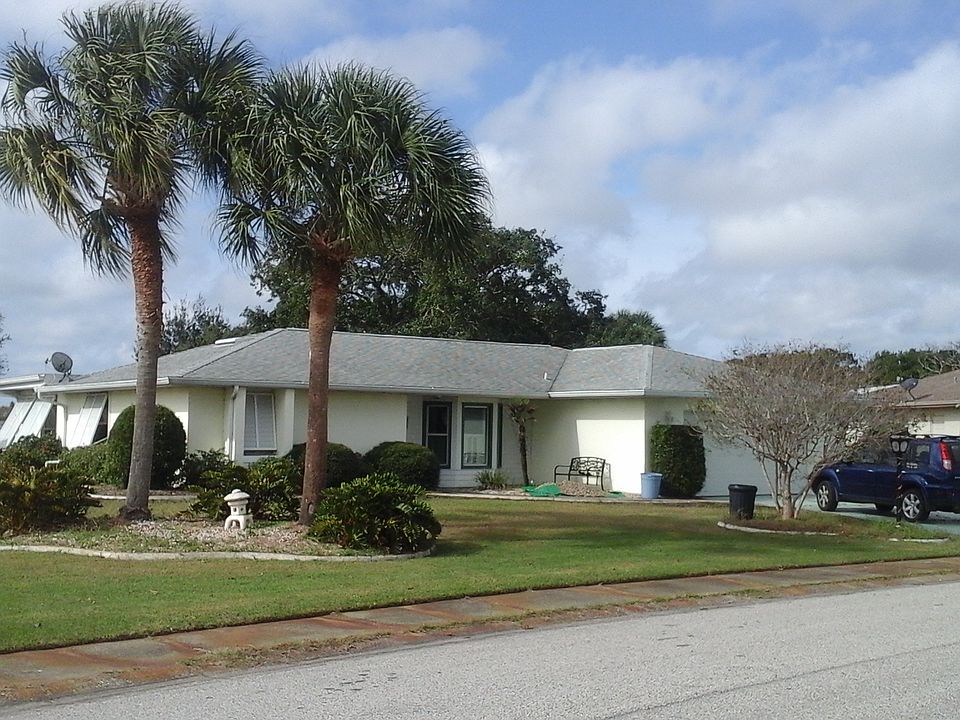 1st image of 221 Amesbury Cir