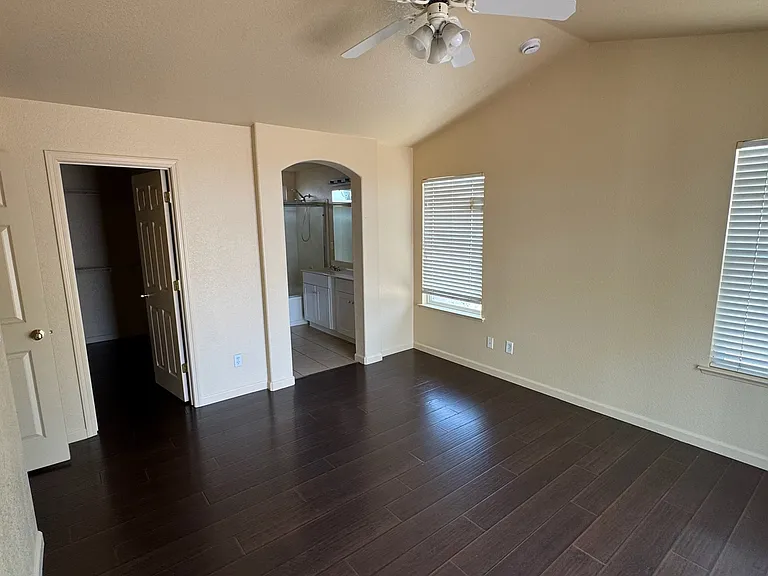 5425 Buckwood Way — Photo 7