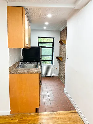 Rented by Bond New York | media 8