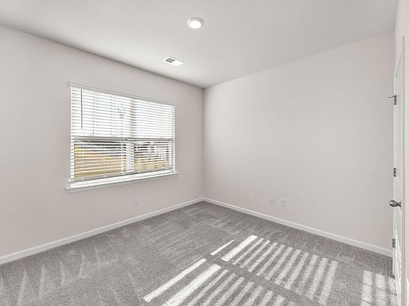 4th image of 9 Dovetuck Rd