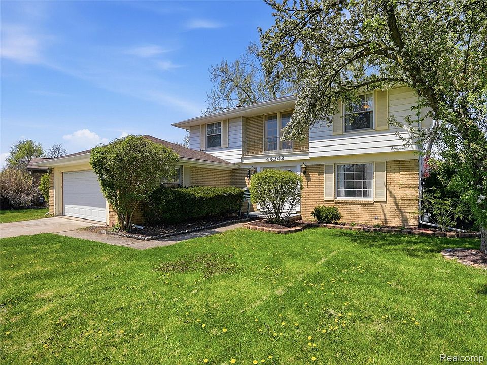 1st image of 44242 N Umberland Cir