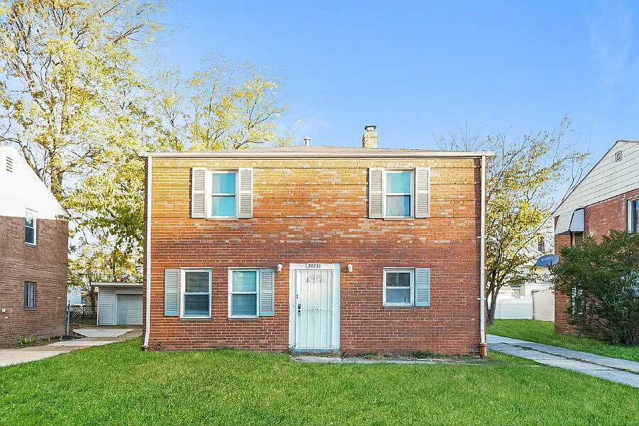 2-Bedroom Upper Unit with Garage Parking in Euclid (Welcome Section 8) — Photo 1