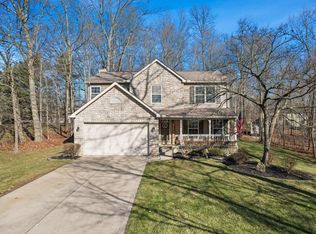 467 Apple Blossom Rd, Pataskala, OH 43062
