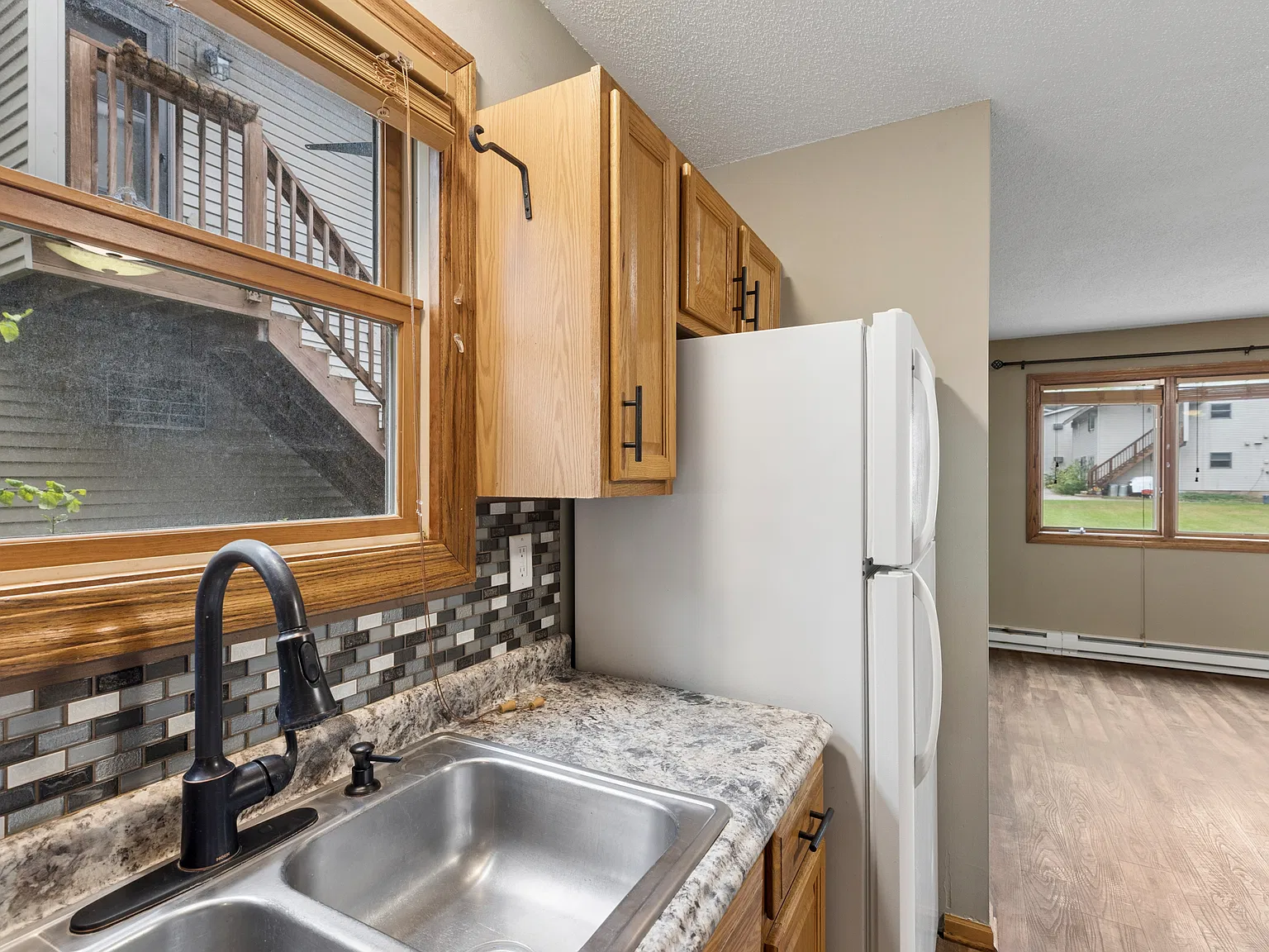 2 bed, 800 sqft, $1,400 — Photo 4